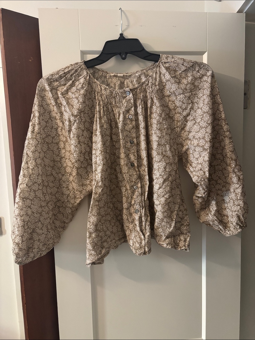 Women's Beige Floral Button-Front Blouse